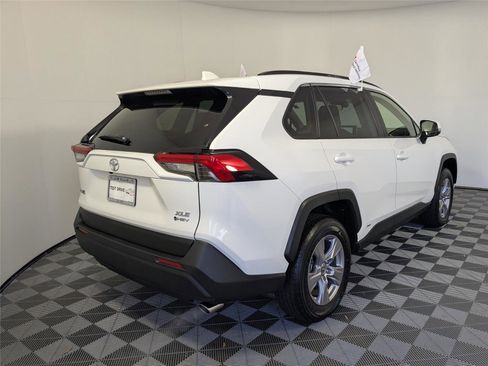 Used 2025 Toyota RAV4 XLE image 5
