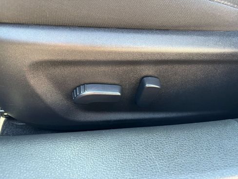 Used 2025 Nissan Altima 2.5 SV FWD image 22