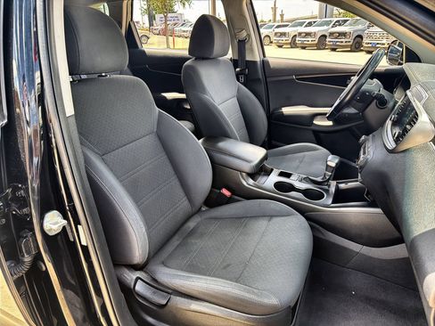 Used 2020 Kia Sorento S FWD image 24