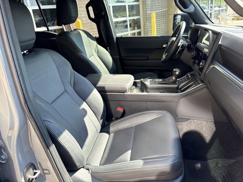 Used 2024 Lexus GX 550 AWD/4WD image 33