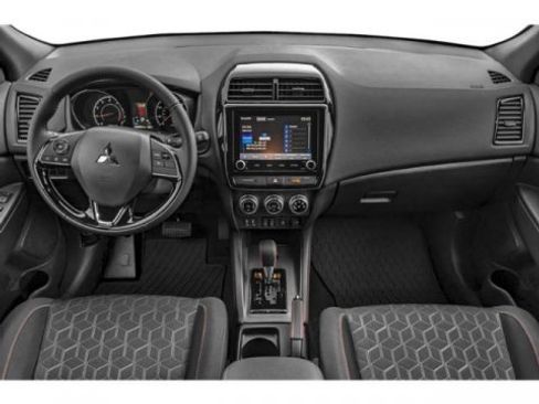 Used 2025 Mitsubishi Outlander Sport AWD image 4