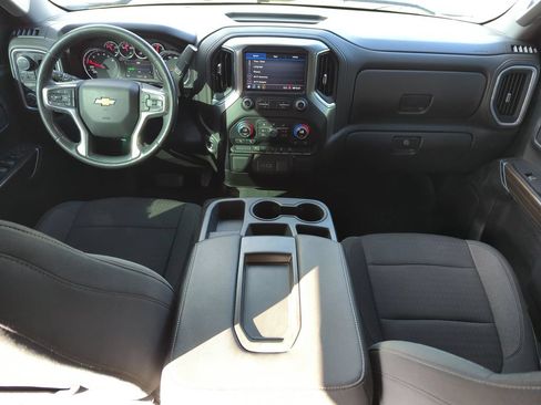 Used 2022 Chevrolet Silverado 1500 LT AWD/4WD image 15
