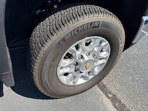 Used 2026 Chevrolet Silverado 2500 LT w/ All Star Edition AWD/4WD image 9