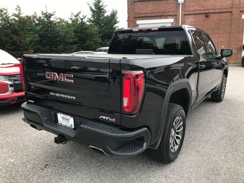 Used 2021 GMC Sierra 1500 AT4 w/ AT4 Value Package AWD/4WD image 7