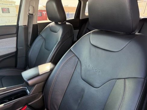 Used 2022 Jeep Compass Latitude image 15