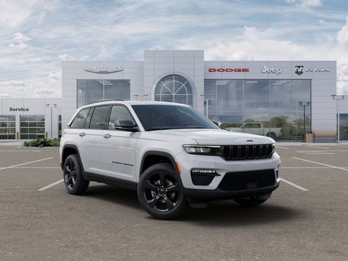 New 2025 Jeep Grand Cherokee Limited w/ Black Appearance Package AWD/4WD image 5