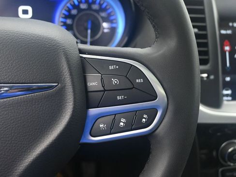 Used 2023 Chrysler 300 Touring L w/ Popular Equipment Group image 14