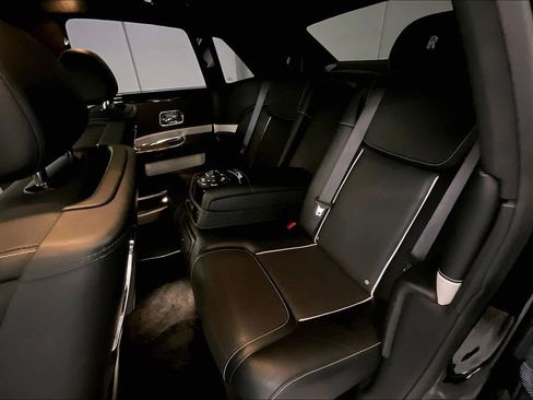 Used 2018 Rolls-Royce Ghost Base image 27