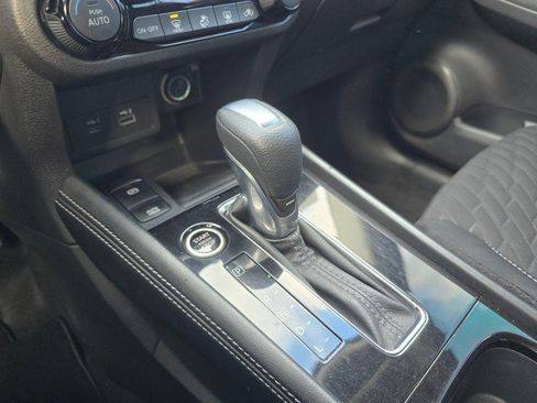 Used 2022 Nissan Kicks SV image 31