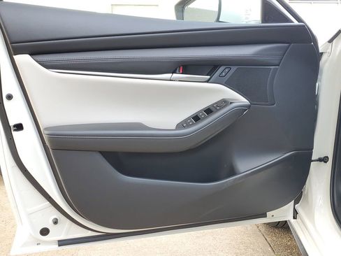 New 2026 MAZDA MAZDA3 2.5 S Sedan w/ Preferred Pkg FWD image 18