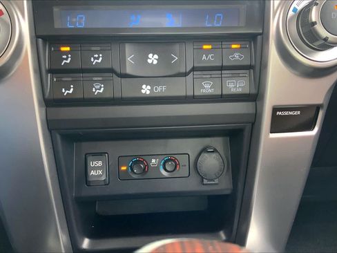 Used 2018 Toyota 4Runner Limited AWD/4WD image 32