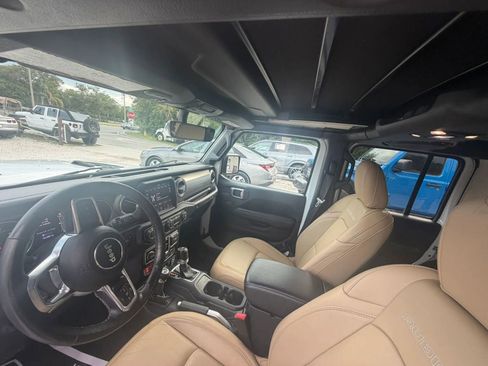 Used 2019 Jeep Wrangler Unlimited Rubicon AWD/4WD image 10