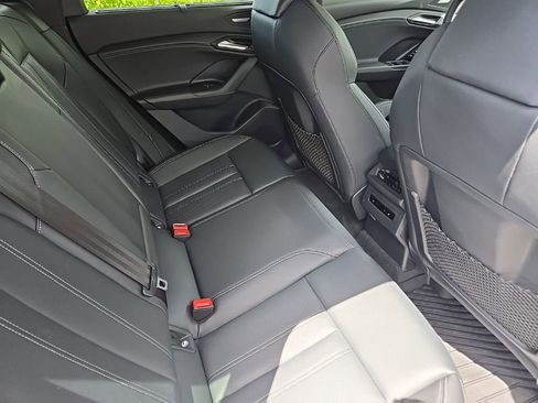 Certified 2025 Audi SQ6 e-tron Prestige w/ 21" Black Optic Wheel Package image 3