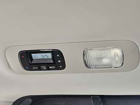 Used 2025 Honda Odyssey Elite image 31