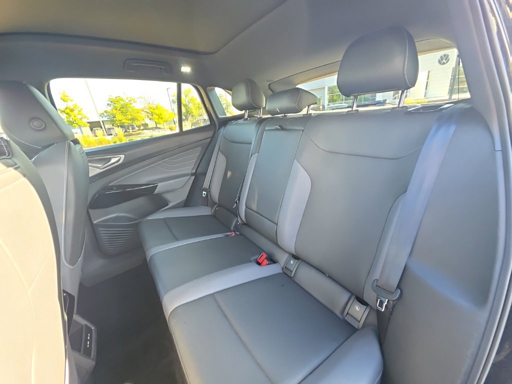 Certified 2023 Volkswagen ID.4 Pro S AWD/4WD image 13