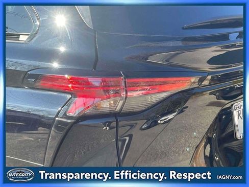 Certified 2024 Toyota Sienna XSE image 11