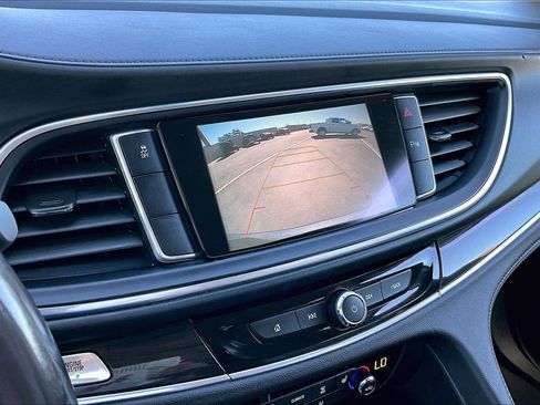Used 2019 Buick Enclave Essence image 17