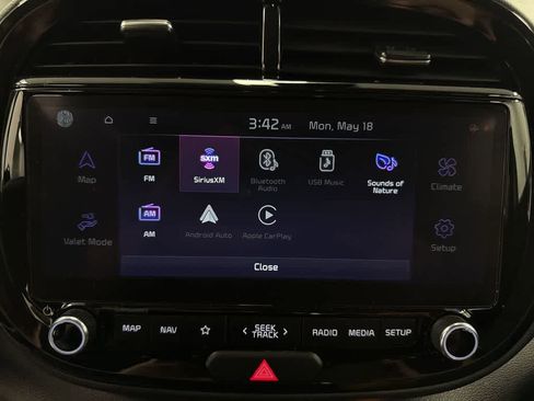Used 2024 Kia Soul S FWD image 21