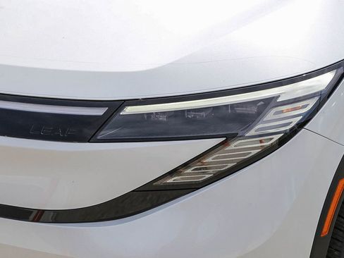 New 2026 Nissan Leaf Platinum+ w/ Cargo Package (Platinum+) FWD image 8