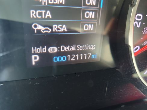 Used 2021 Toyota RAV4 XLE FWD image 31