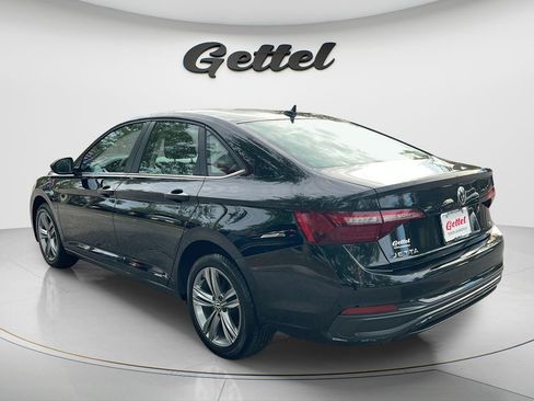 Used 2024 Volkswagen Jetta SE FWD image 7