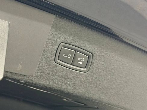Used 2019 Porsche Cayenne AWD/4WD image 40
