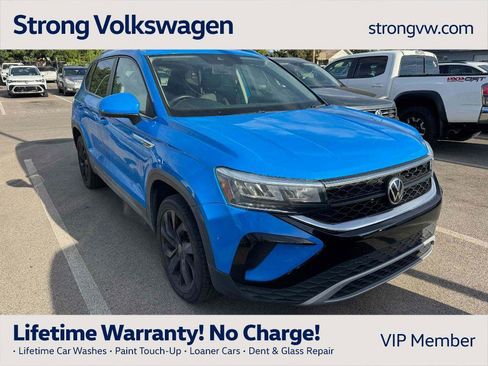 Used 2022 Volkswagen Taos SE w/ Panoramic Sunroof Package image 1