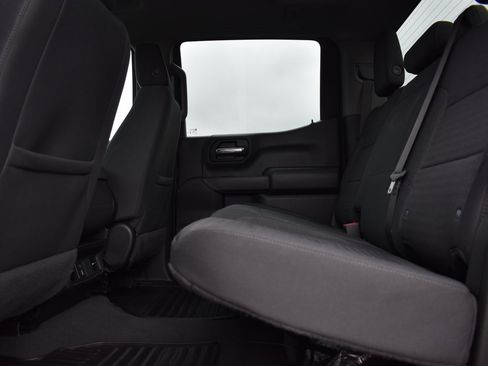 Used 2024 Chevrolet Silverado 1500 Custom Trail Boss w/ LPO, Dark Essentials Package image 9