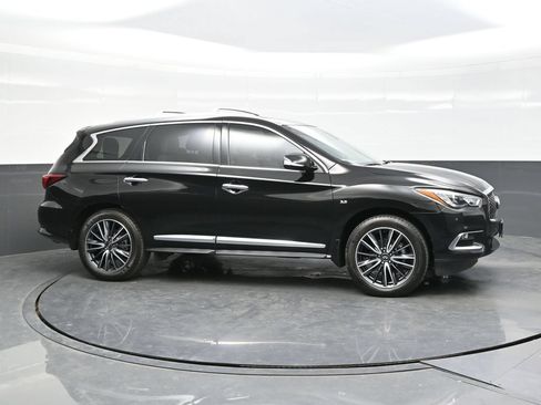 Used 2020 INFINITI QX60 Luxe w/ Sensory Package AWD/4WD image 8