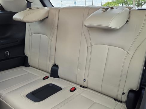 Used 2023 INFINITI QX60 Sensory w/ Vision Package AWD/4WD image 11