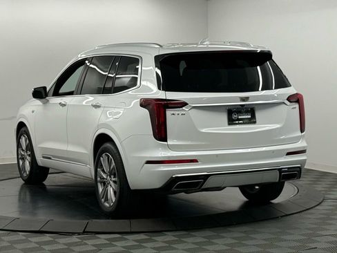 Used 2023 Cadillac XT6 Premium Luxury image 10