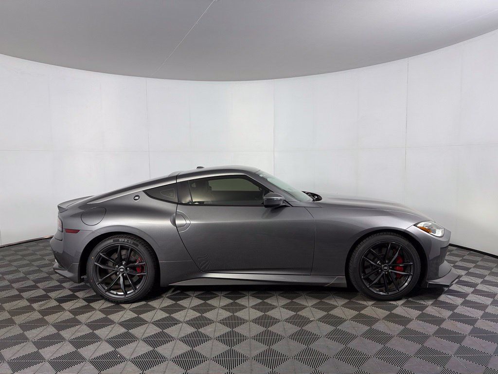 Used 2024 Nissan Z Performance w/ Floor Mat Package RWD image 5