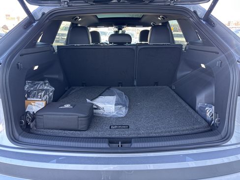 New 2026 Volkswagen Atlas Cross Sport SEL Premium R-Line image 28