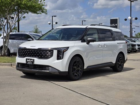 New 2026 Kia Carnival SX image 2