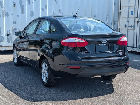 Used 2017 Ford Fiesta SE FWD image 7