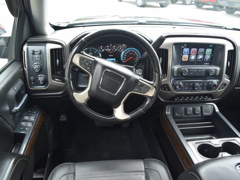 Used 2018 GMC Sierra 1500 Denali w/ Denali Ultimate Package AWD/4WD image 12