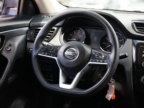 Used 2017 Nissan Rogue S w/ Appearance Package FWD image 28