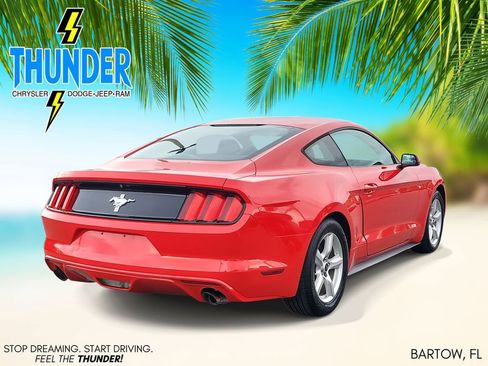 Used 2017 Ford Mustang Coupe image 4