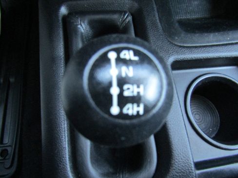 Used 2018 RAM 2500 Tradesman w/ Chrome Appearance Group image 36