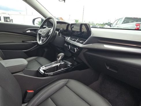 Used 2024 Chevrolet Trax ACTIV FWD image 19