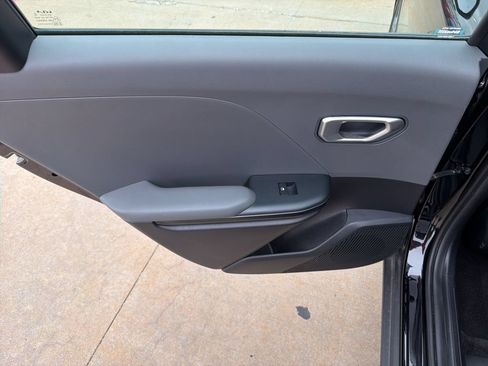 Used 2025 Kia K4 FWD image 14