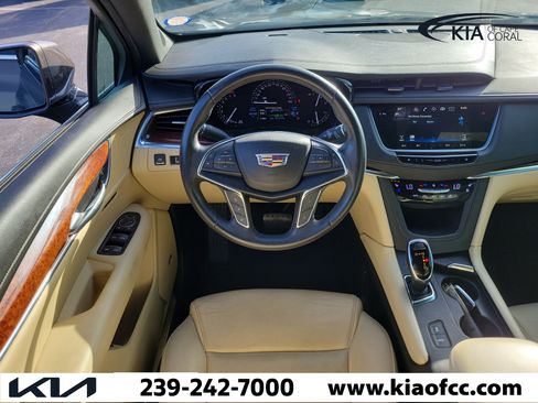 Used 2019 Cadillac XT5 Premium Luxury FWD image 17