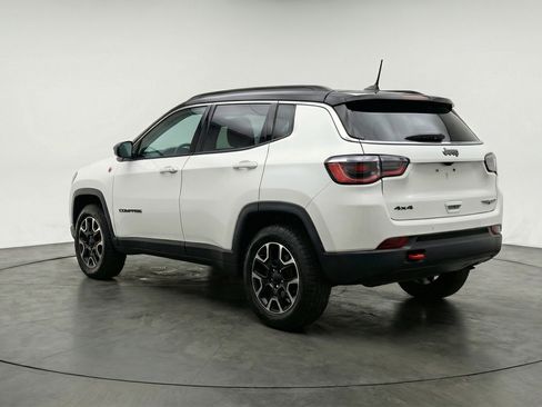 Used 2025 Jeep Compass Trailhawk AWD/4WD image 6