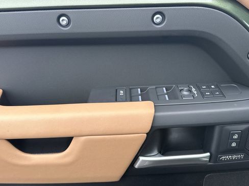 New 2026 Land Rover Defender 110 X-Dynamic SE image 15