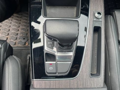 Used 2023 Audi Q5 2.0T Premium Plus w/ Premium Plus Package AWD/4WD image 22