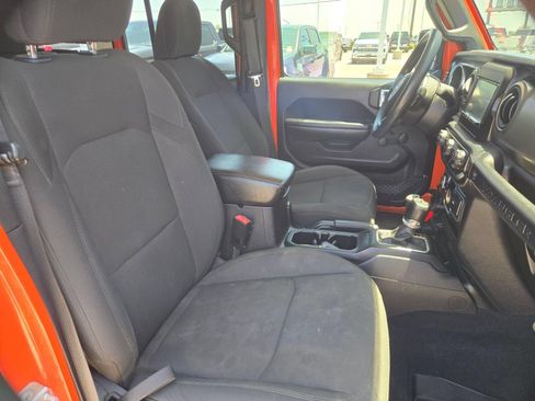 Used 2018 Jeep Wrangler Unlimited Sport AWD/4WD image 27