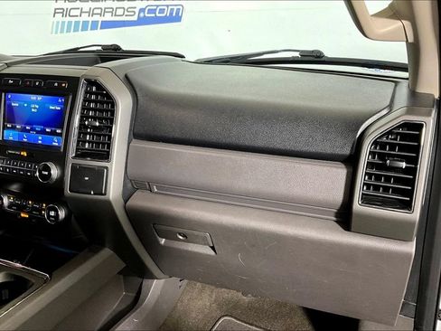 Used 2021 Ford Expedition XLT RWD image 12