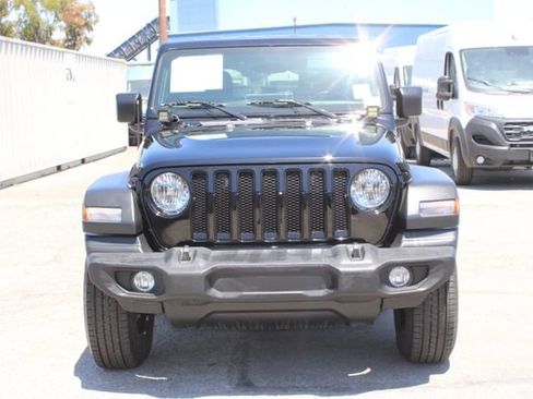 Used 2022 Jeep Wrangler Unlimited Sport AWD/4WD image 2