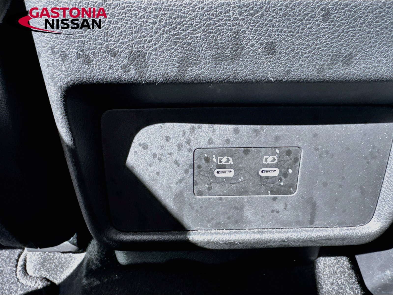 Used 2025 Nissan Rogue SV AWD/4WD image 31