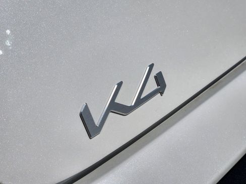 New 2026 Kia K4 FWD image 8